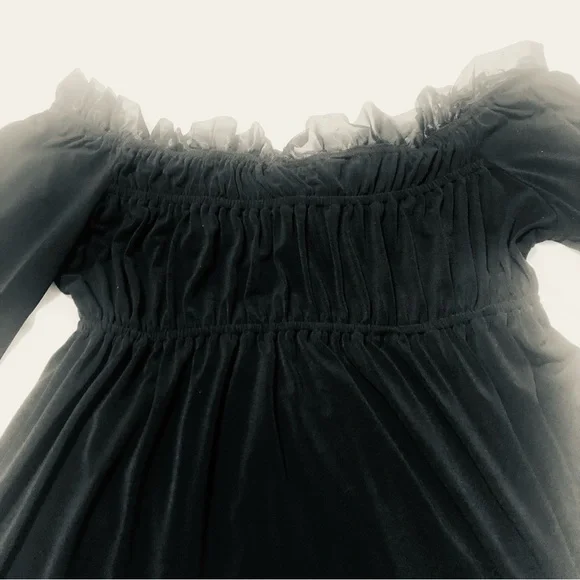 Donna Morgan 8 LBD Special occasion, ruffled neck line off the shoulder Black - Picture 9 of 9